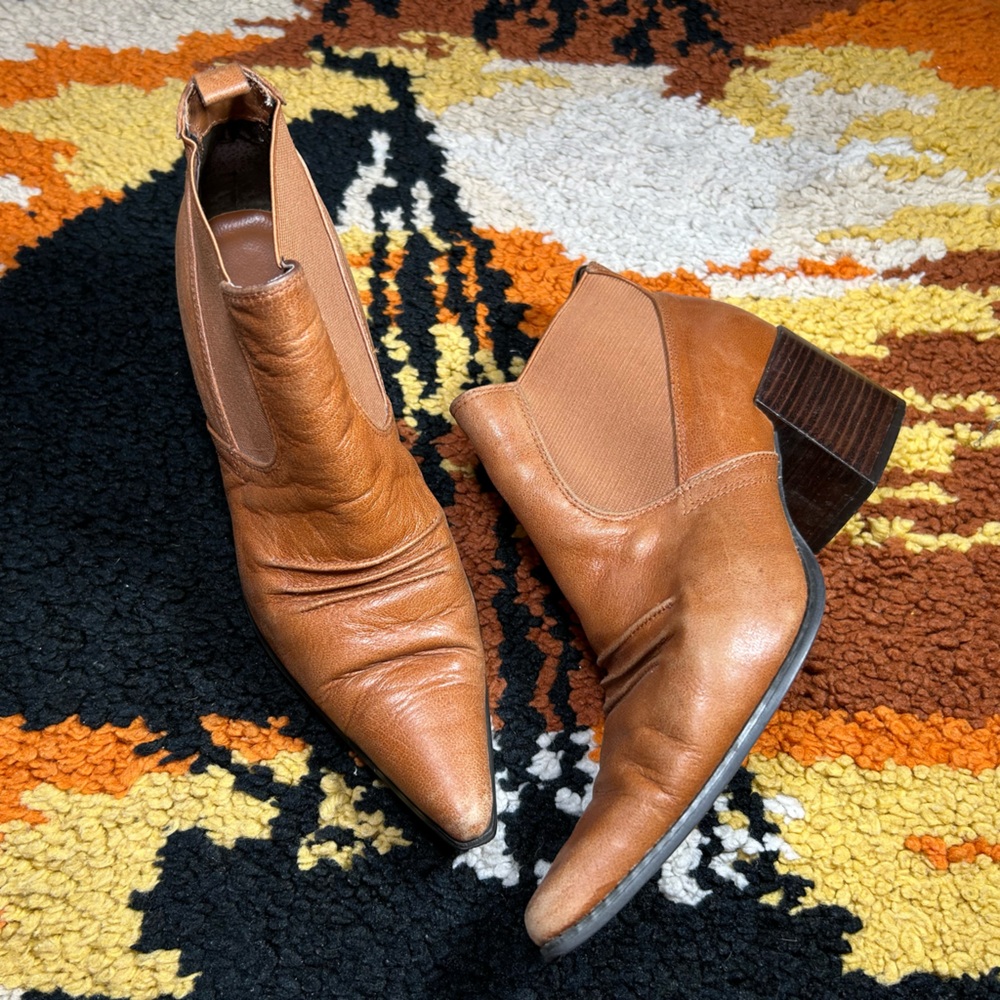 Rad, ANTHROPOLOGIE, COLIN STUART boots!!